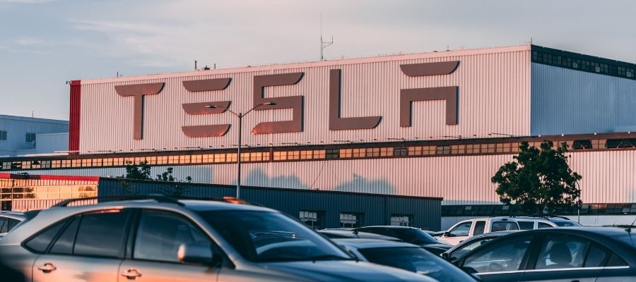 Tesla PE Ratio Template